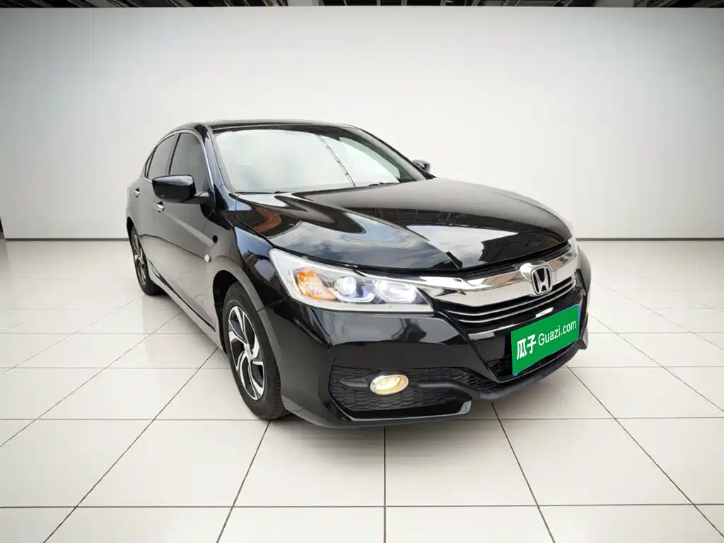 Honda Accord 2016 — фото 22