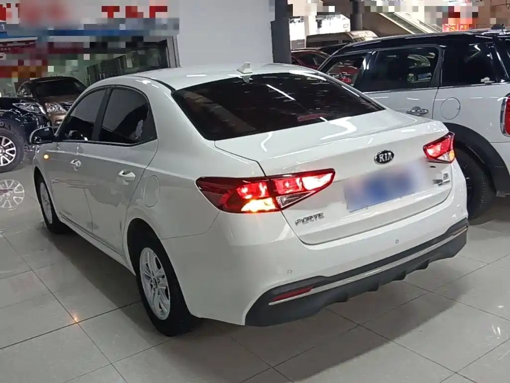 Kia Forte 2021 — фото 5