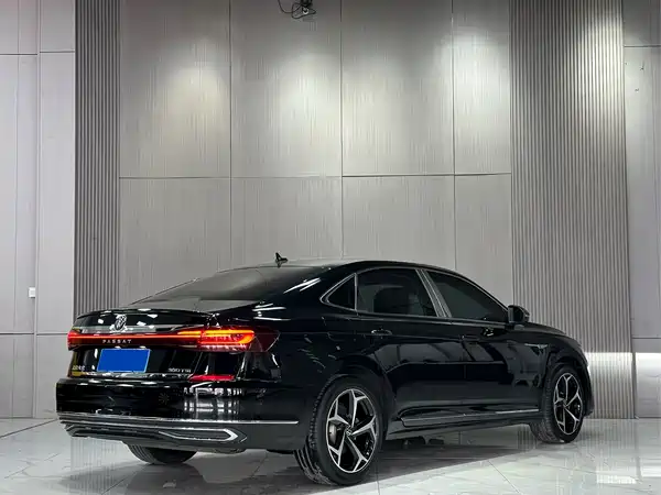 Volkswagen Passat 2024