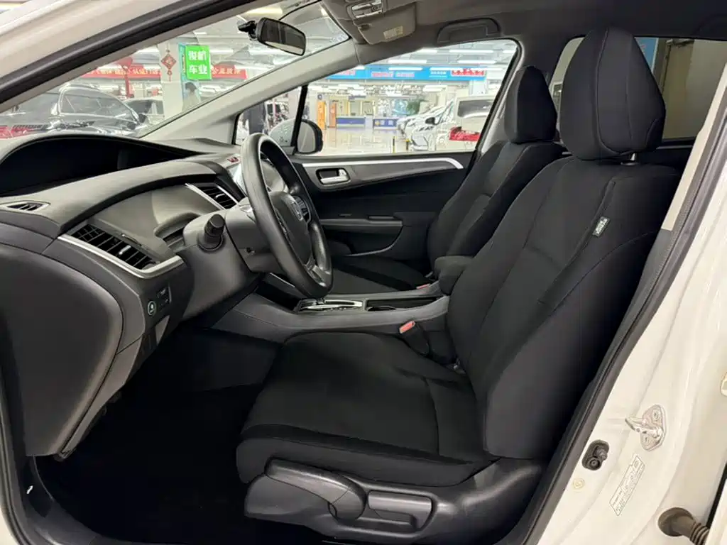 Honda Jade 2018 — фото 20