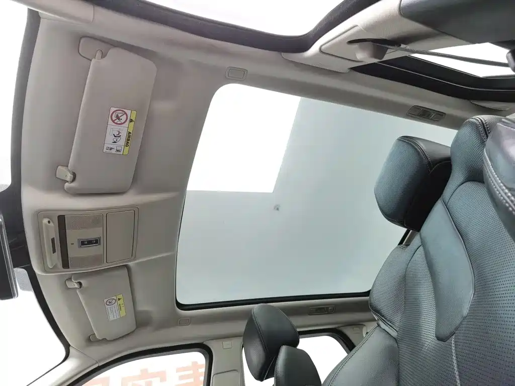 Land Rover Range Rover Evoque 2015 — фото 14