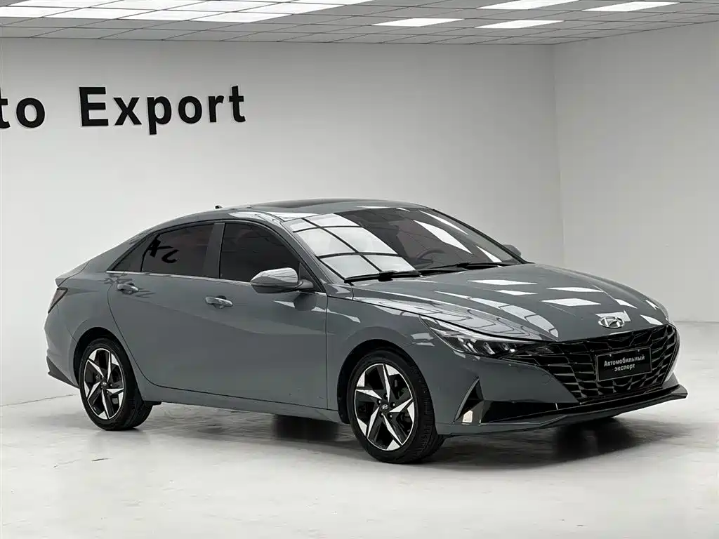Hyundai Elantra 2022 — фото 3