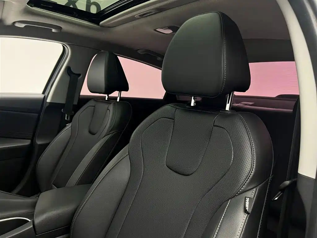 Hyundai Elantra 2022 — фото 19