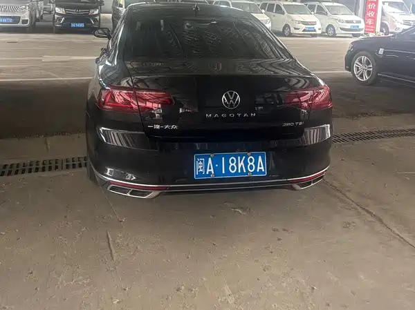 Volkswagen Magotan 2025