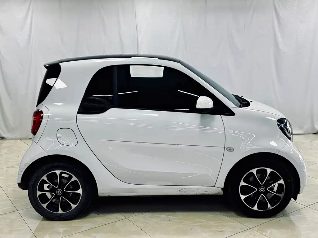 smart fortwo 2017 — фото 10