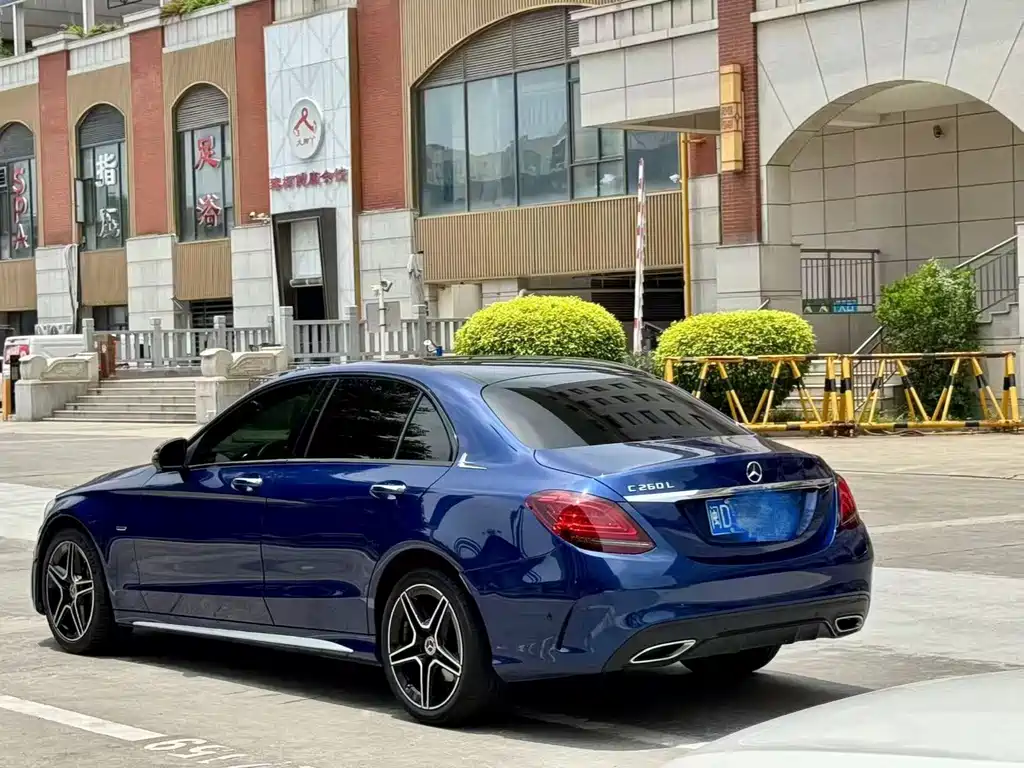 Mercedes-Benz C-Class 2021