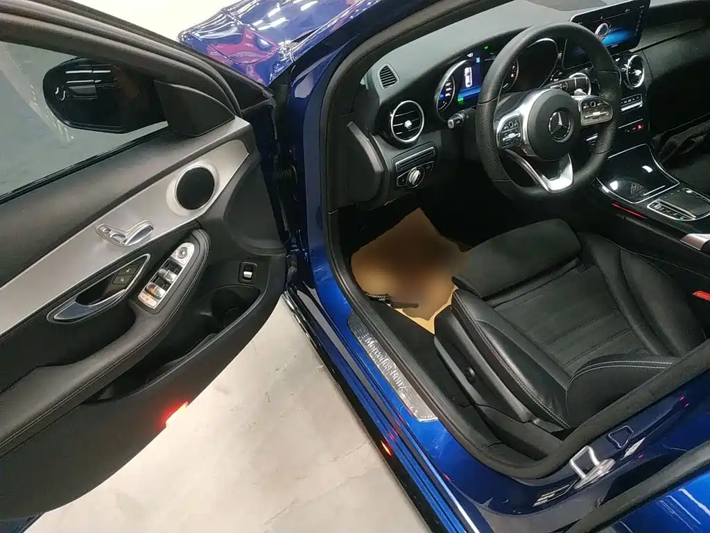 Mercedes-Benz C-Class 2019 — фото 12