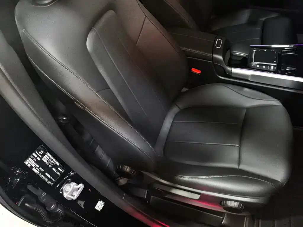 Mercedes-Benz GLB 2023 — фото 20