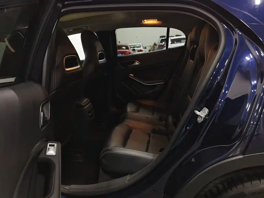 Mercedes-Benz GLA 2016 — фото 15