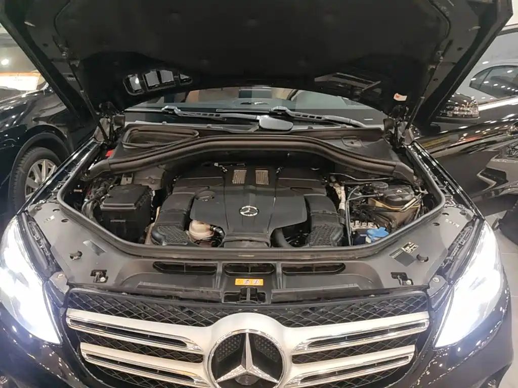 Mercedes-Benz GLE 2017 — фото 20