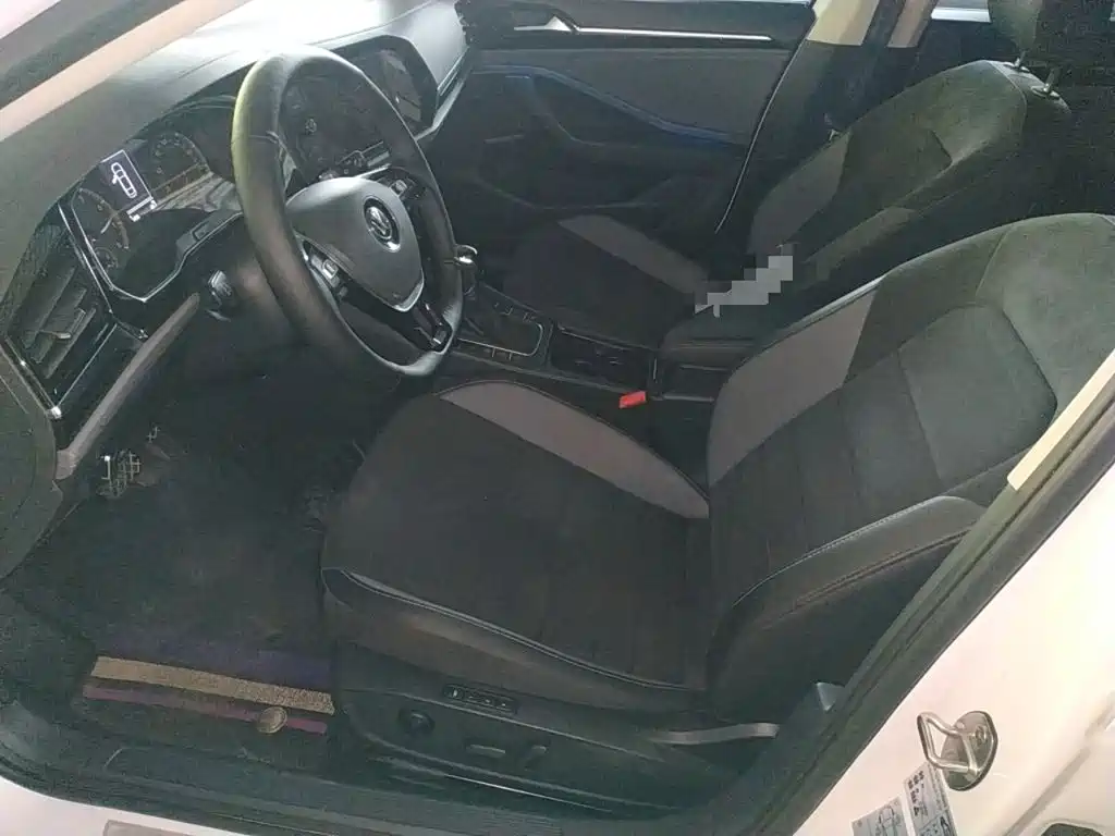 Volkswagen Sagitar 2020