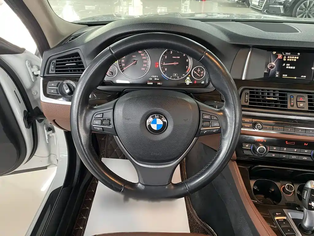 BMW 5 Series 2016