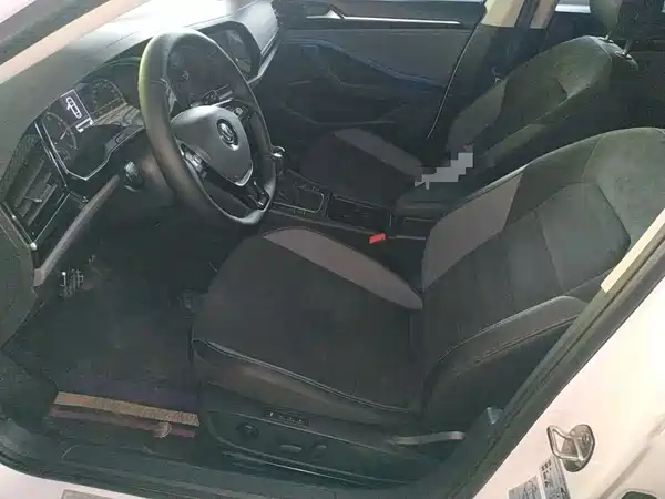 Volkswagen Sagitar 2020