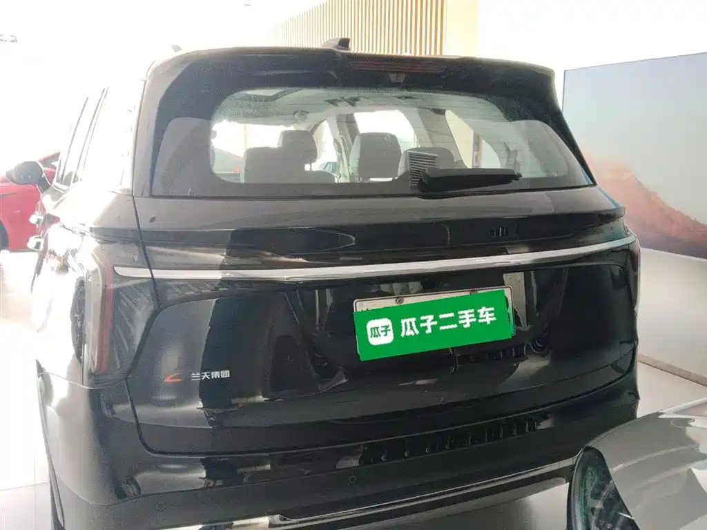 Hongqi HS7 PHEV 2024 — фото 6