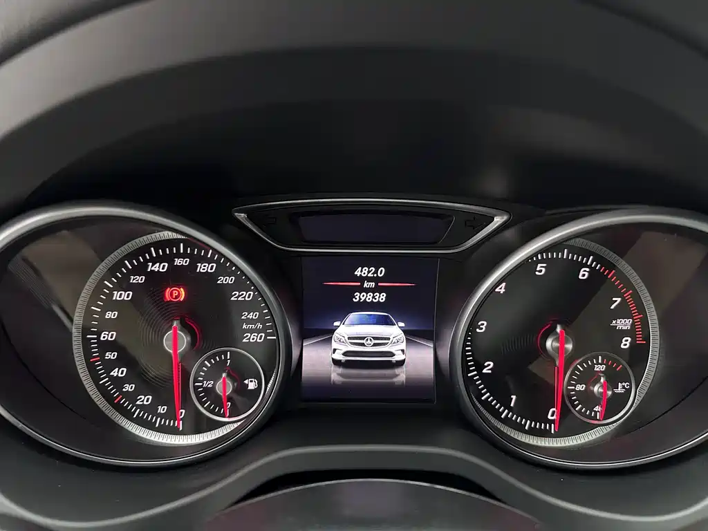Mercedes-Benz CLA 2017 — фото 16