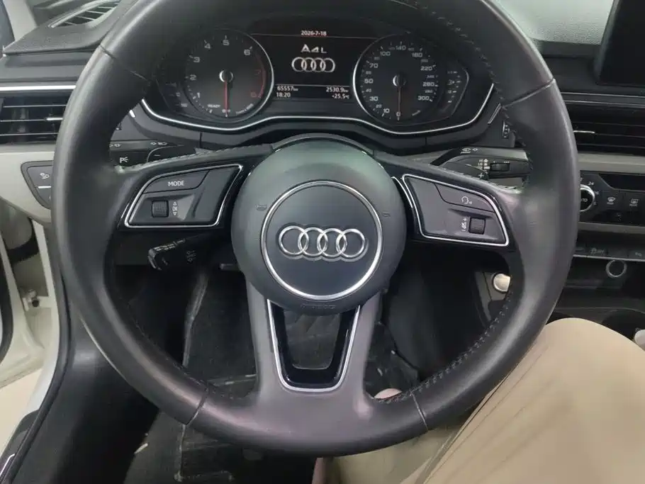 Audi A4L 2018 — фото 15