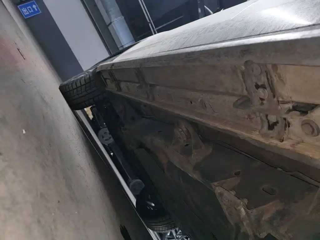 Roewe RX8 2018