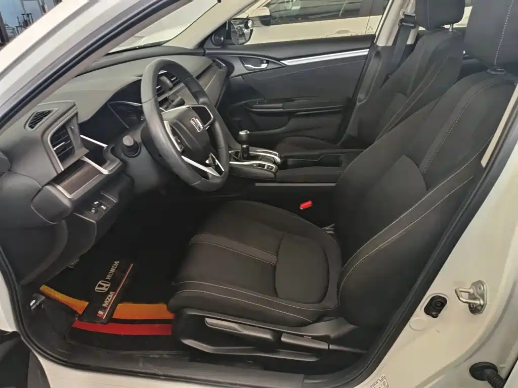 Honda Civic 2021 — фото 10