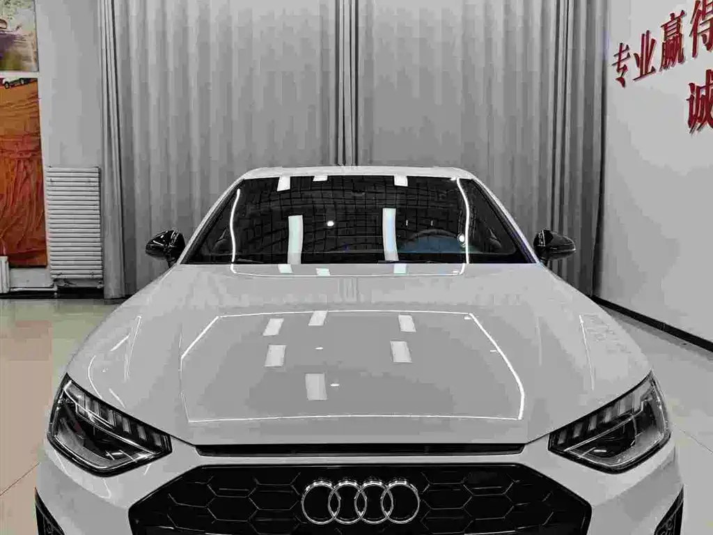 Audi A4L 2023 — фото 2