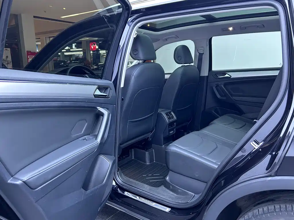 Volkswagen Tiguan L 2021 — фото 10