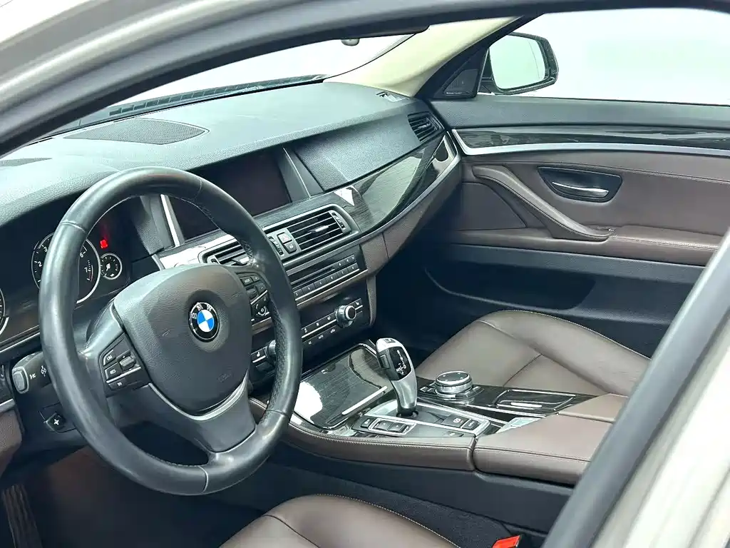 BMW 5 Series 2014 — фото 3