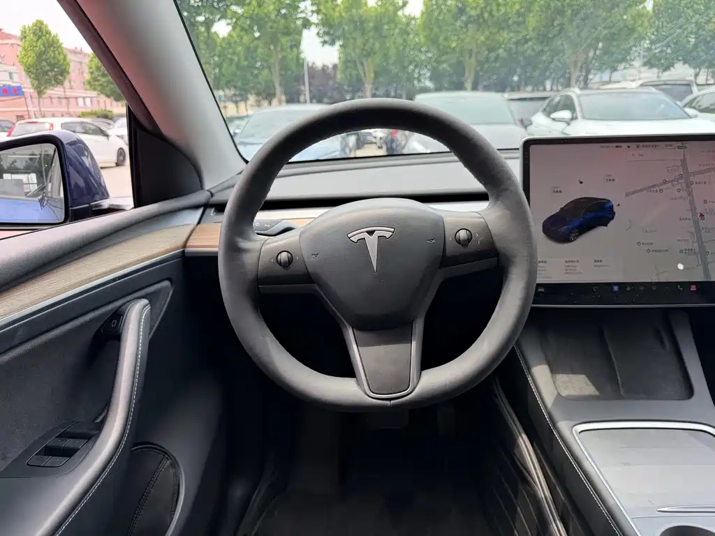 Tesla Model Y 2022 — фото 12