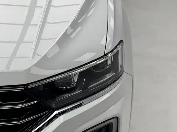 Volkswagen T-Roc 2021