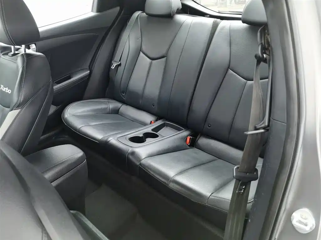 Hyundai Veloster 2015 — фото 15
