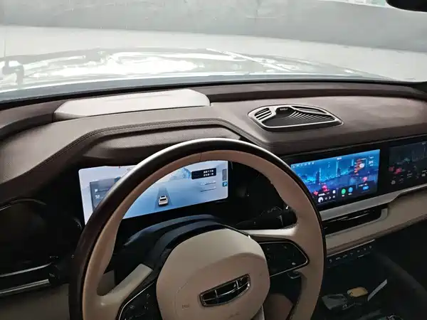 Geely Xingyue L 2022