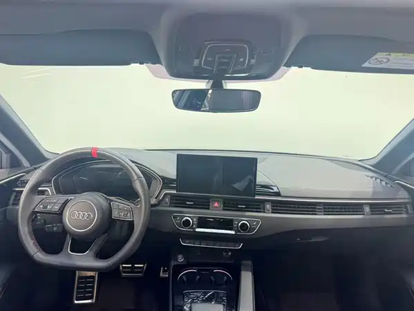 Audi A4L 2025