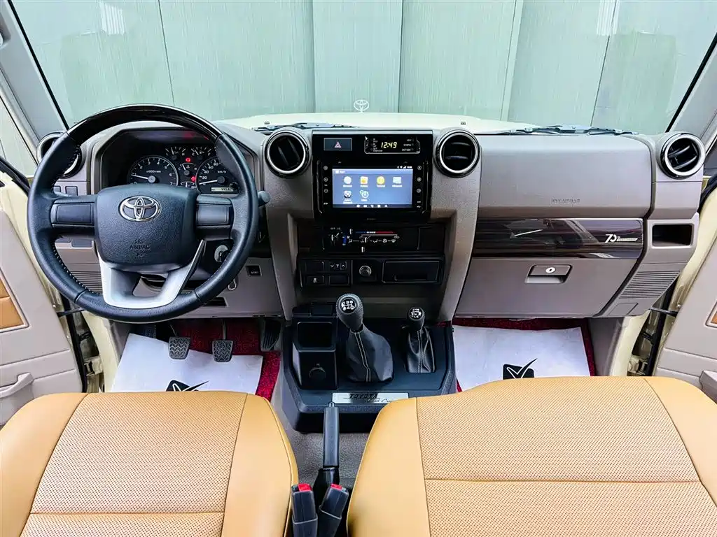 Toyota Land Cruiser 2023 — фото 9