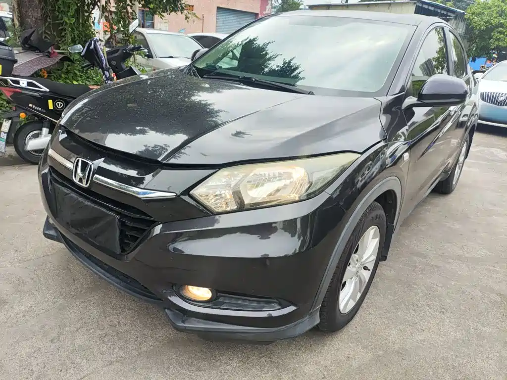 Honda Vezel 2016