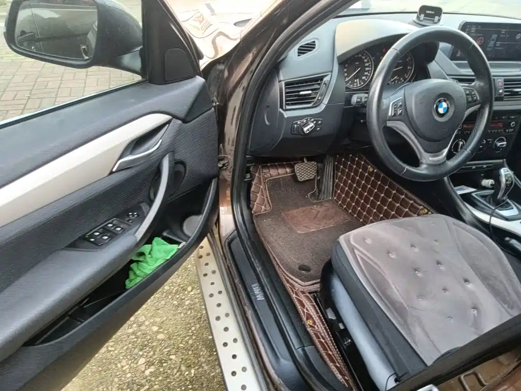 BMW X1 2015 — фото 16