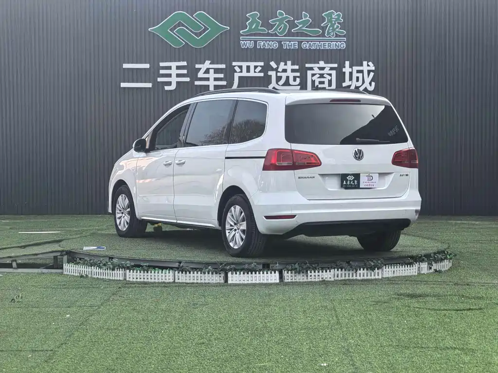 Volkswagen Sharan 2016 — фото 21