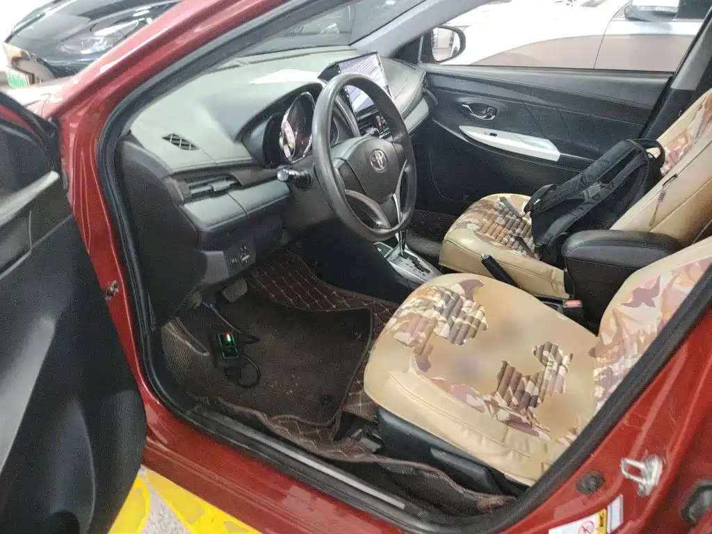 Toyota Yaris L 2015 — фото 15