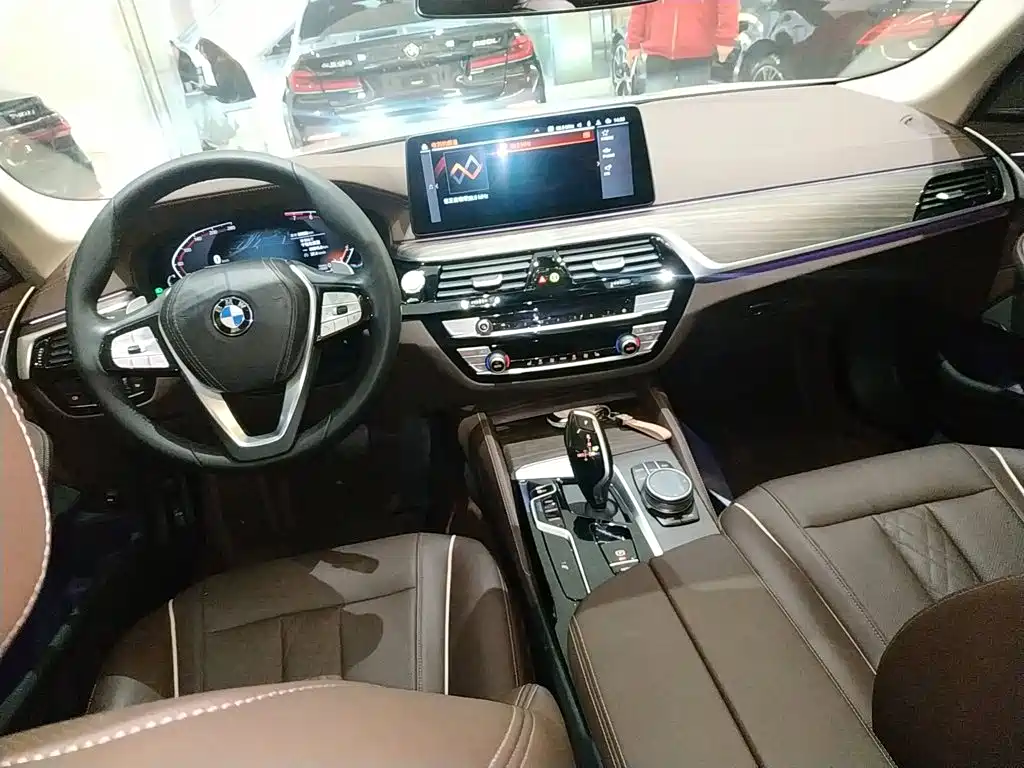BMW 5 Series 2022