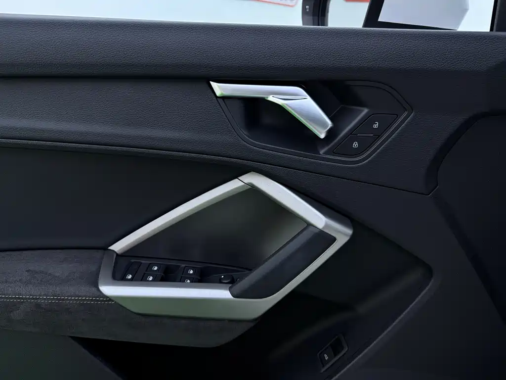 Audi Q3 2022 — фото 15
