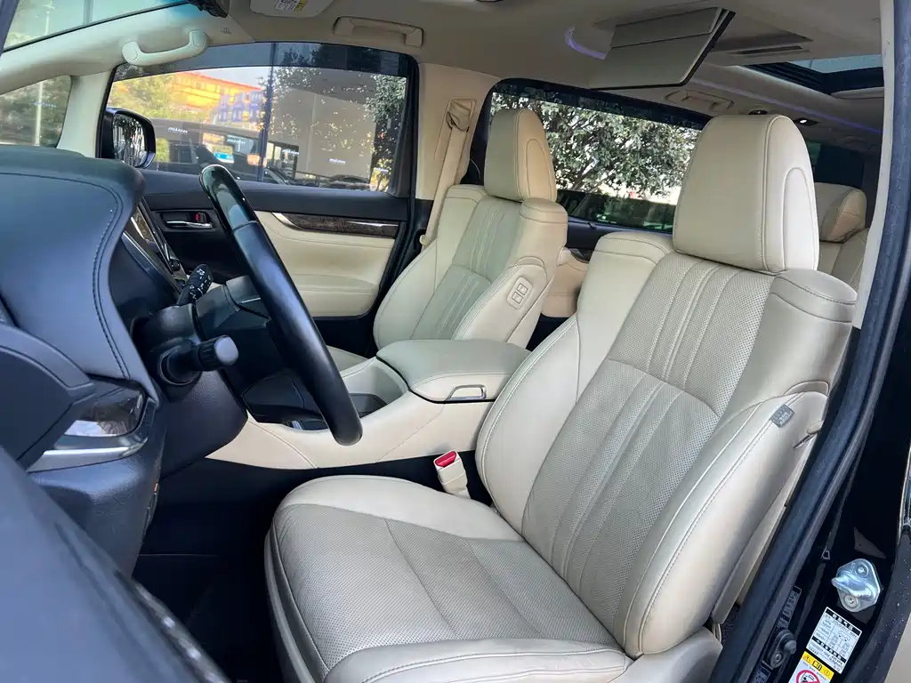 Toyota Vellfire 2020 — фото 8