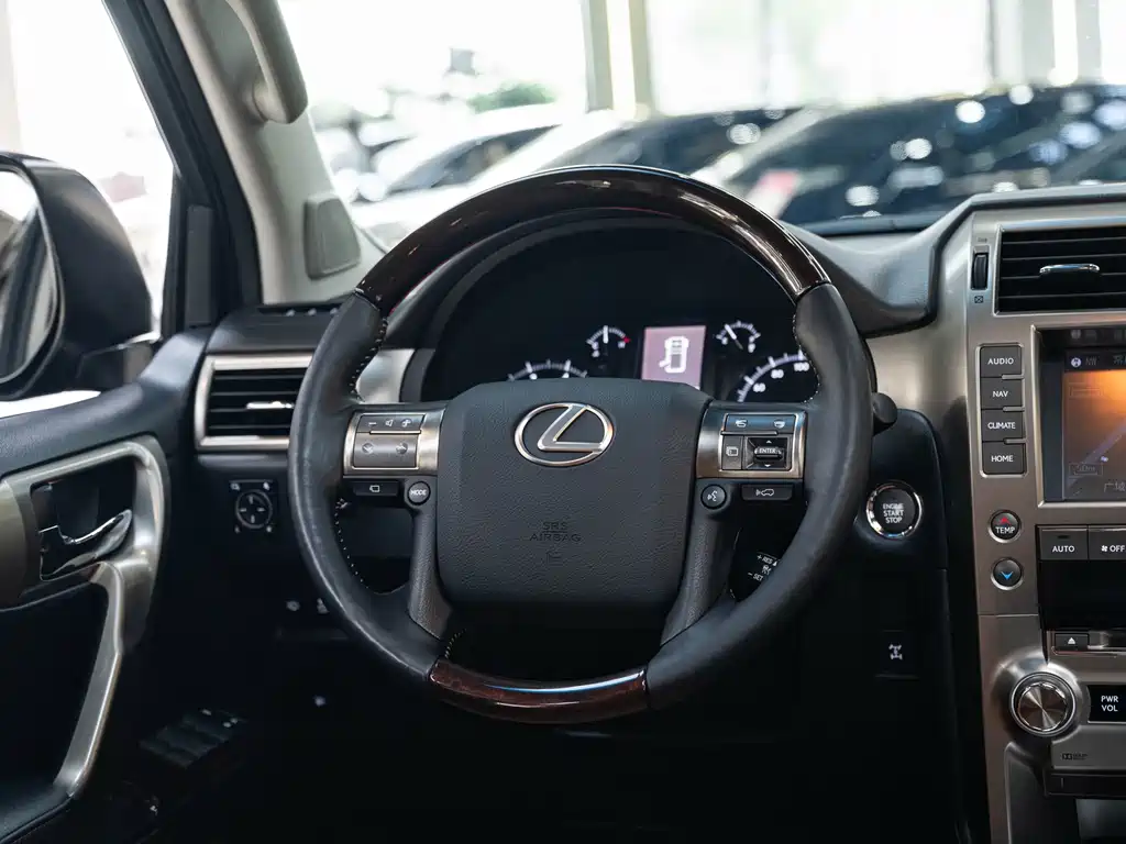 Lexus GX 2016 — фото 15