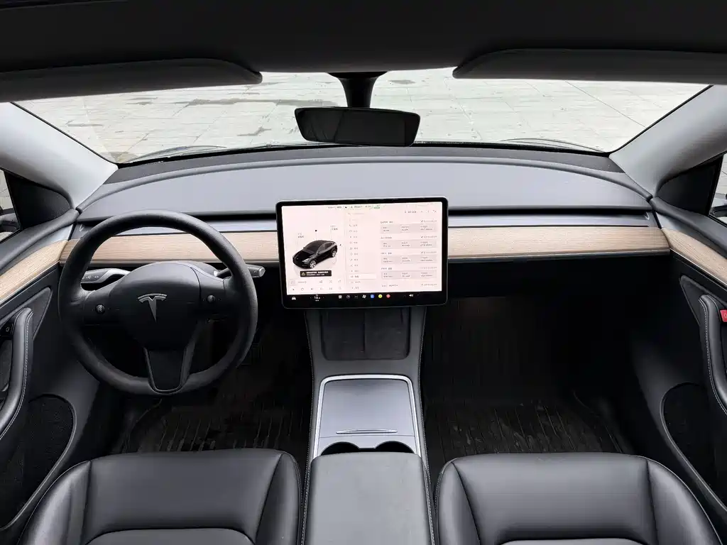 Tesla Model Y 2022 — фото 14