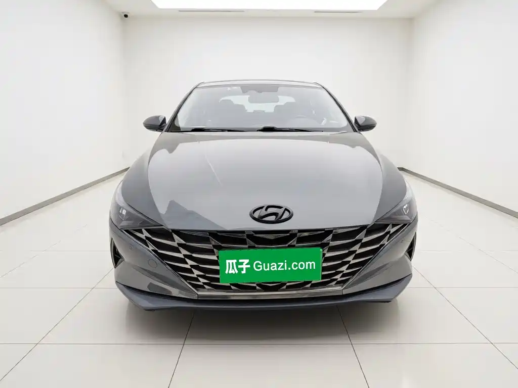 Hyundai Elantra 2023 — фото 24
