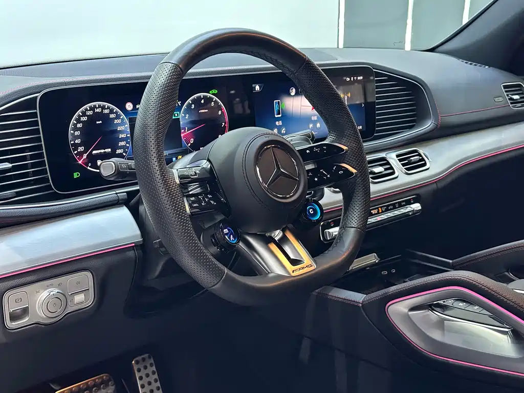 Mercedes-Benz GLE AMG 2024 — фото 8