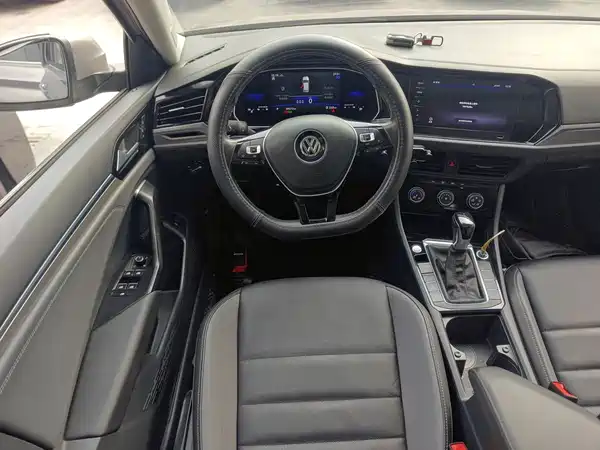 Volkswagen Sagitar 2022