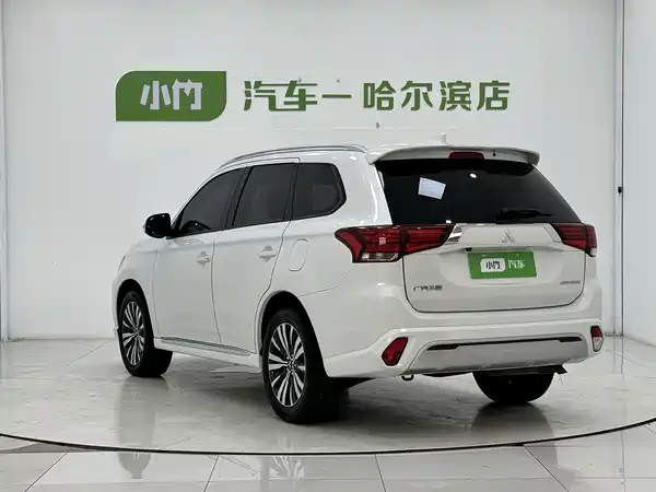 Mitsubishi Outlander 2022