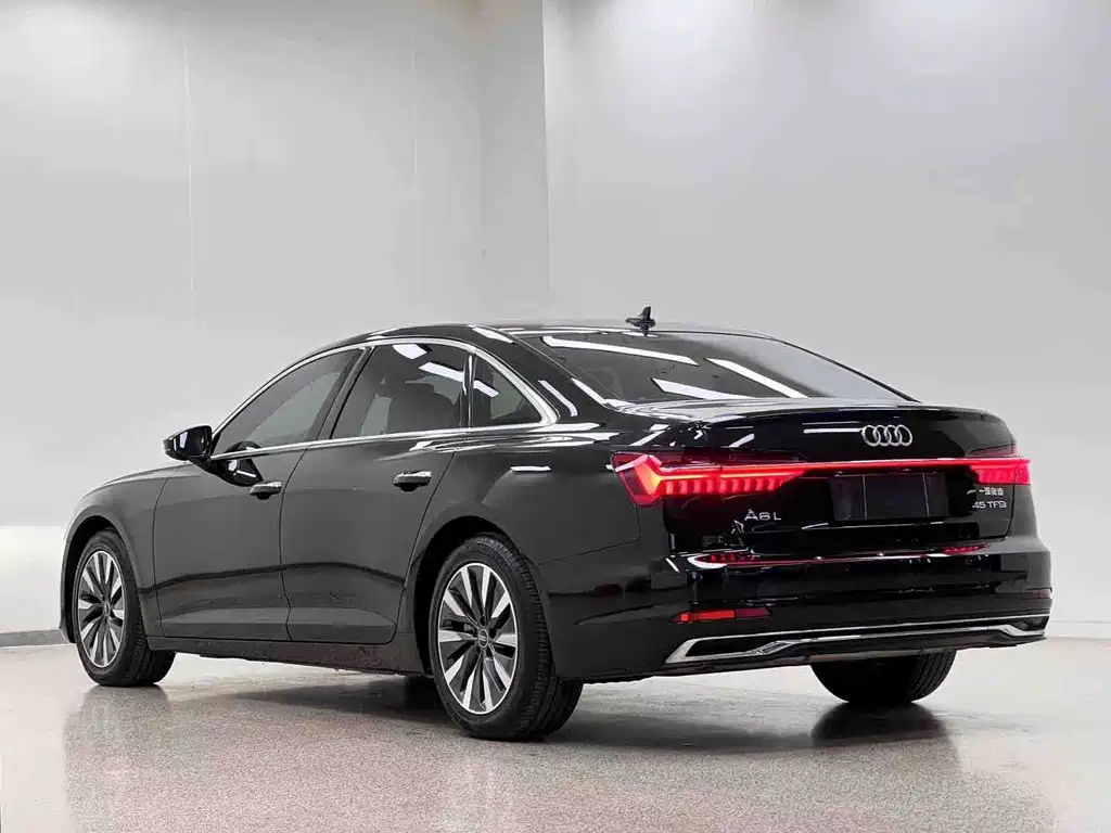 Audi A6L 2024 — фото 27