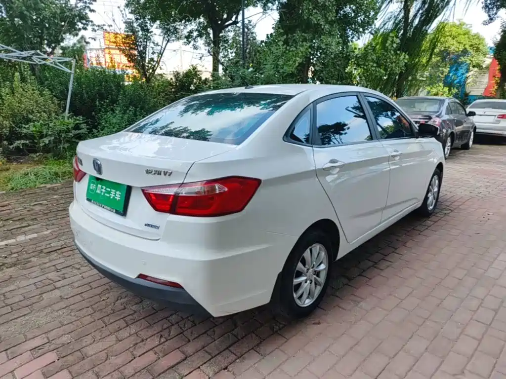 Changan Yuexiang V7 2017 — фото 7