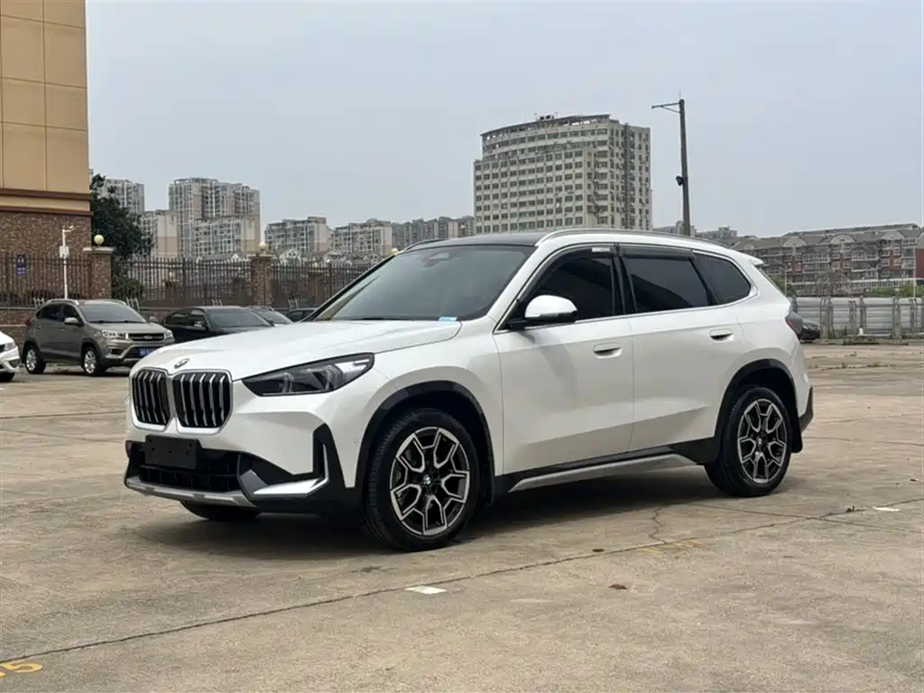 BMW X1 2025 — фото 1