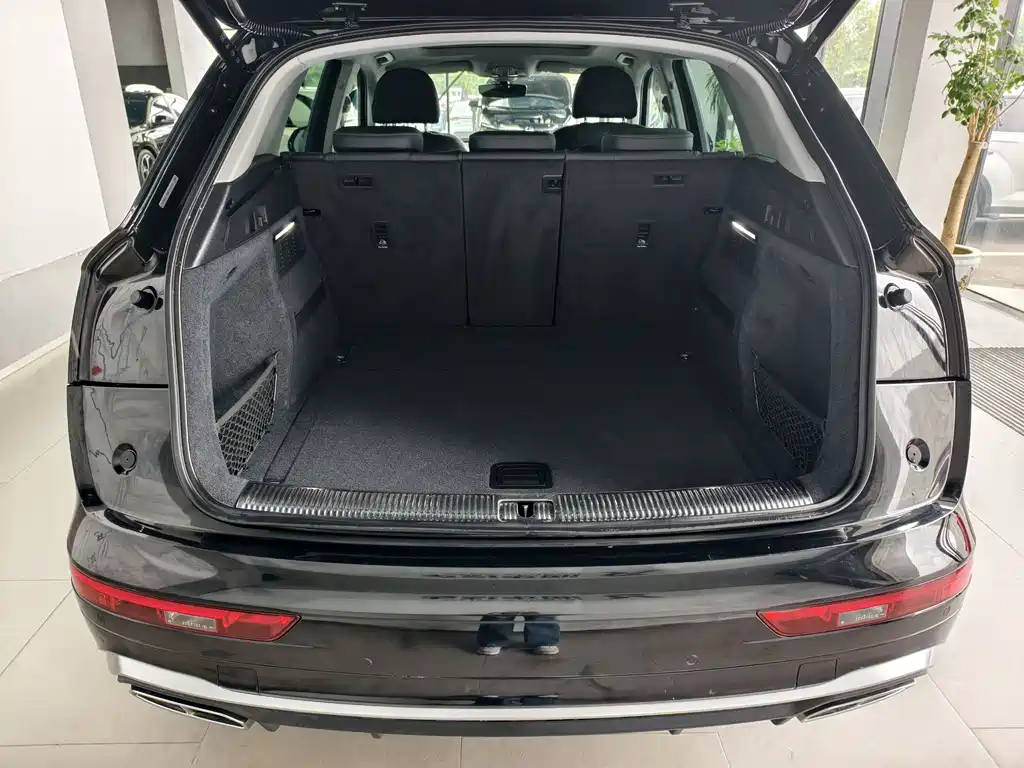 Audi Q5L 2022 — фото 15