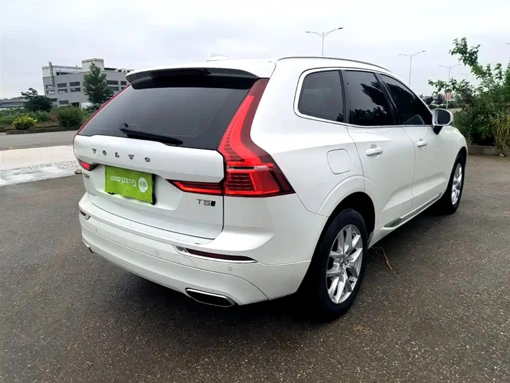 Volvo XC60 2020 — фото 7