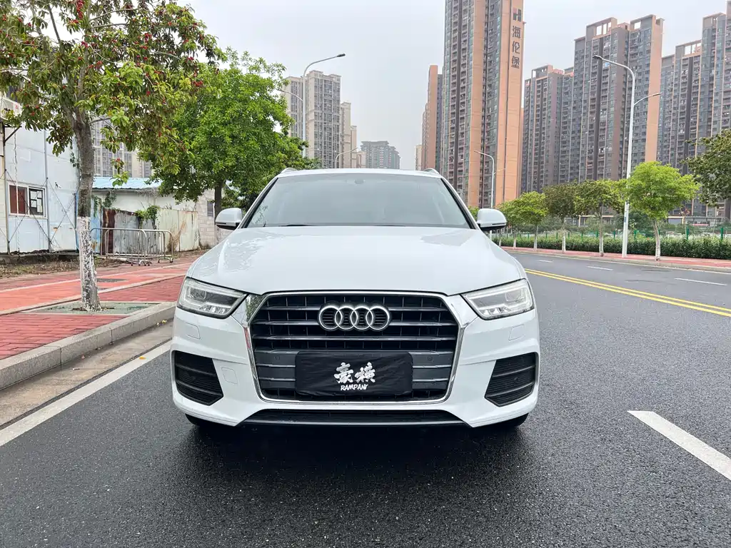 Audi Q3 2019 — фото 2